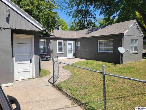 Photo of 4702 N 60 Street, Omaha, NE 68104 (MLS # 22615228)