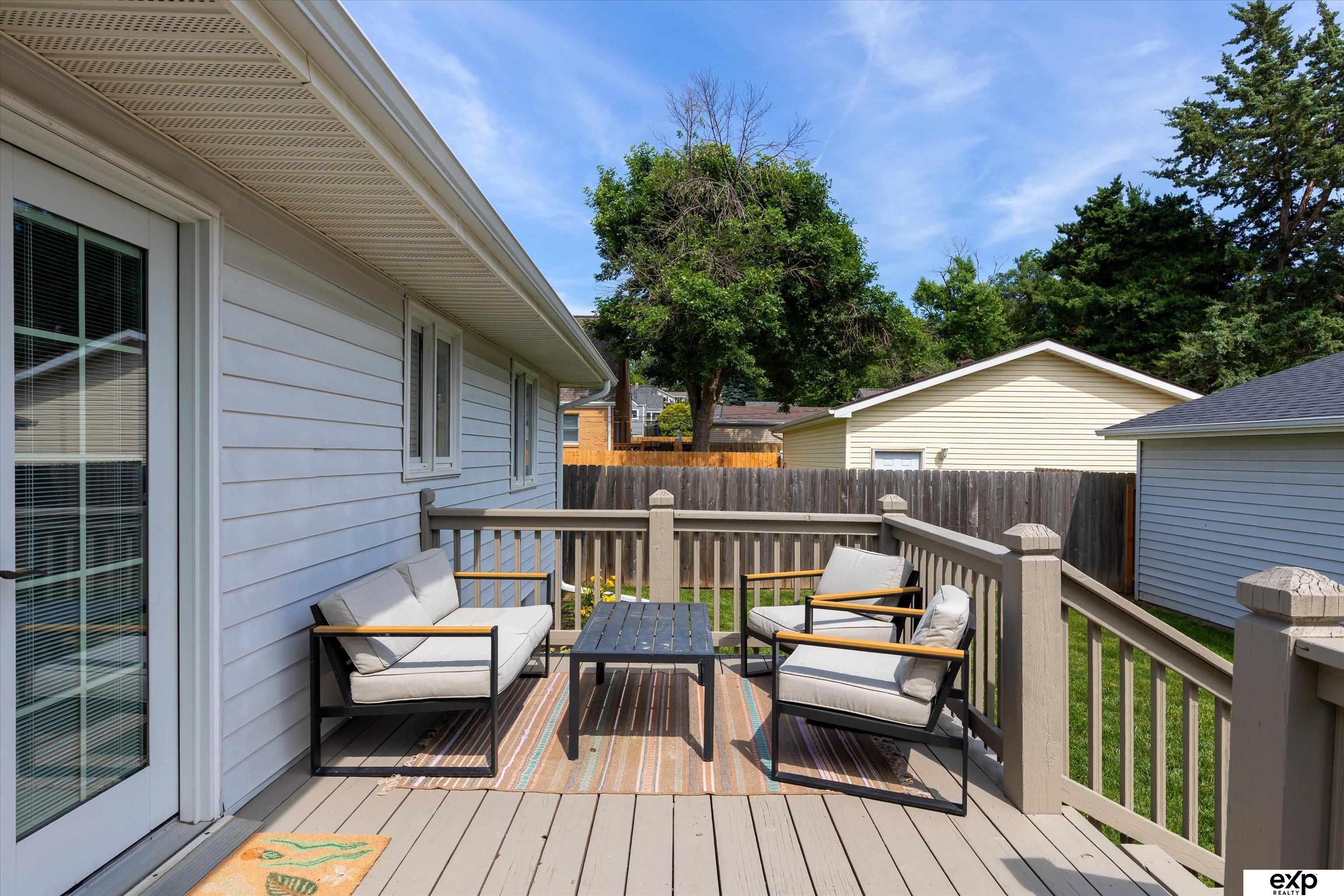 Omaha, Nebraska 68106, United States, 3 Bedrooms Bedrooms, ,3 BathroomsBathrooms,Residential,Pending,154816