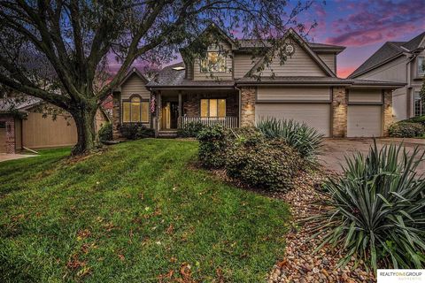 Photo of 4404 N 139th Street, Omaha, NE 68164 (MLS # 22529242)