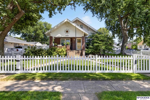 2004 N PARK AVE, FREMONT, NE 68025 - Image 47fd7fdef6cecf7e36f992bdffb9dd2d/3568111710