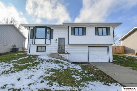 Photo of 2645 NW 55 Street, Lincoln, NE 68524 (MLS # 22534519)
