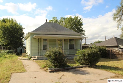 Photo of 2709 S 9Th Street, Lincoln, NE 68502 (MLS # 22627289)