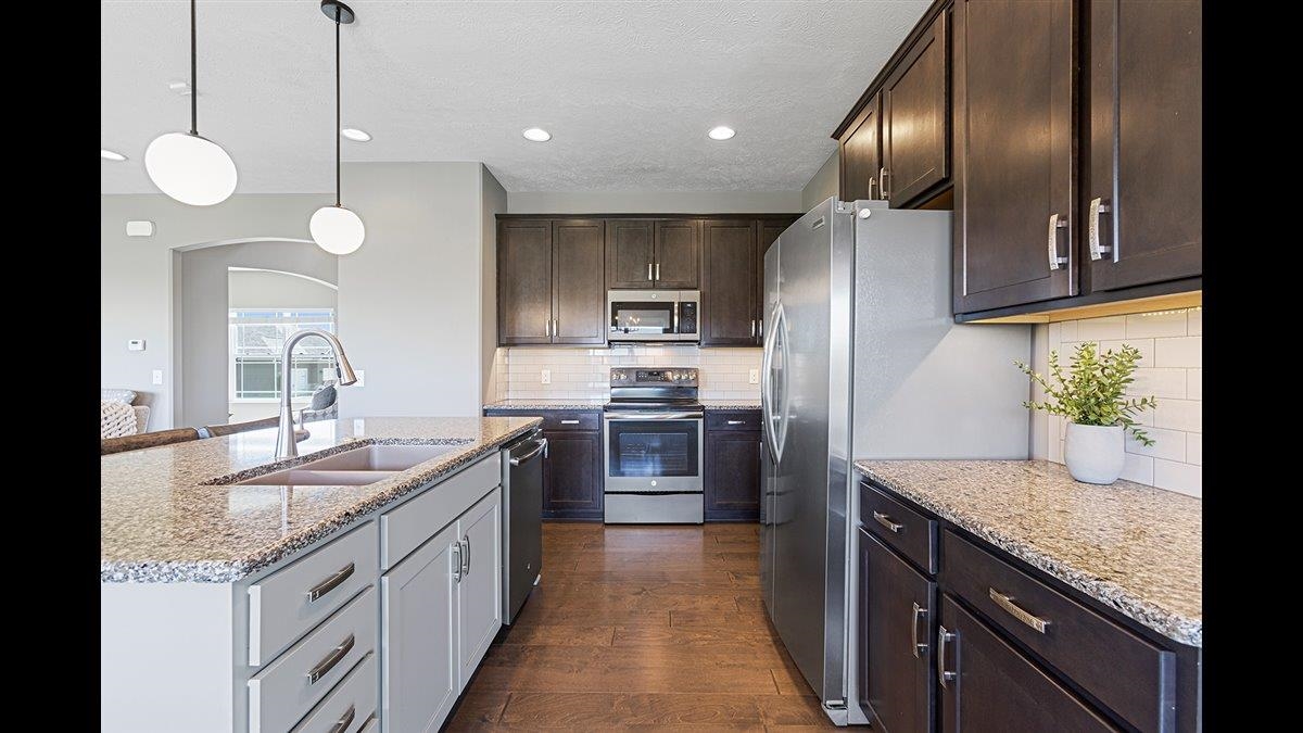 Omaha, Nebraska 68022, United States, 5 Bedrooms Bedrooms, ,4 BathroomsBathrooms,Residential,Active,139910