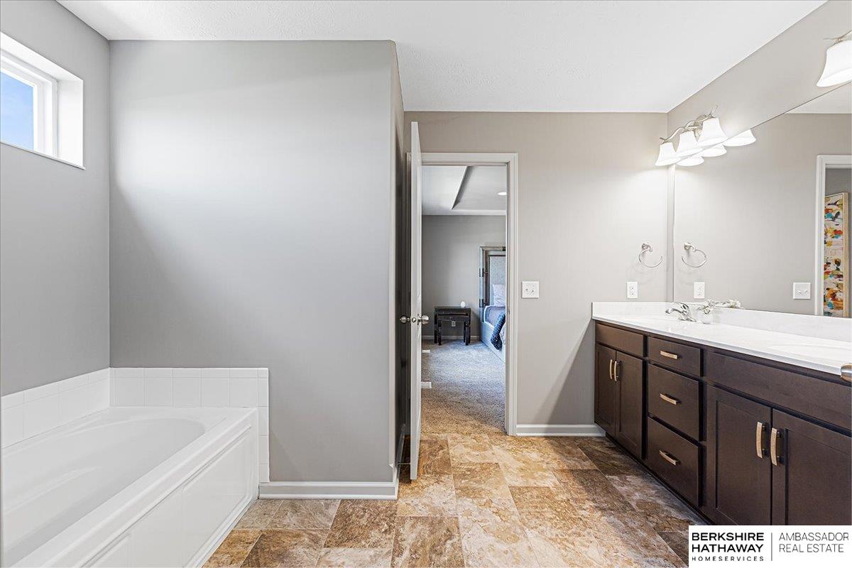 Omaha, Nebraska 68022, United States, 5 Bedrooms Bedrooms, ,4 BathroomsBathrooms,Residential,Active,139910