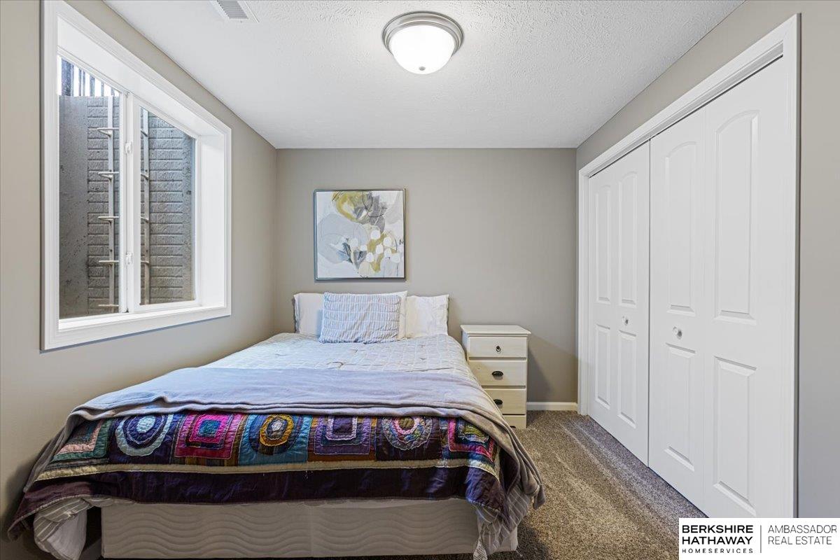 Omaha, Nebraska 68022, United States, 5 Bedrooms Bedrooms, ,4 BathroomsBathrooms,Residential,Active,139910