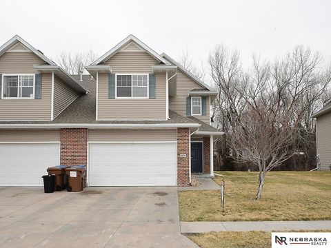 Photo of 1838 North Gate Road, Lincoln, NE 68521 (MLS # 22605932)