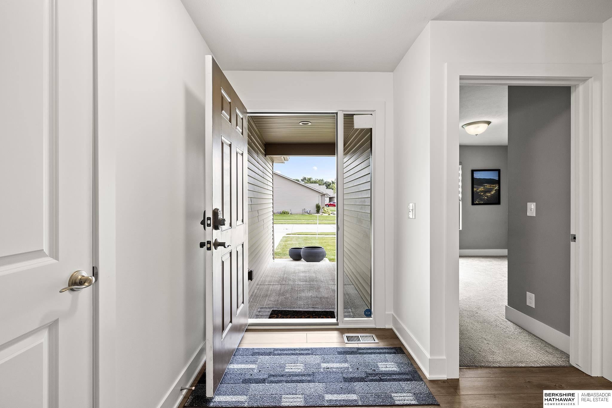 Elkhorn, Nebraska 68022, United States, 3 Bedrooms Bedrooms, ,2 BathroomsBathrooms,Residential,Pending,199234