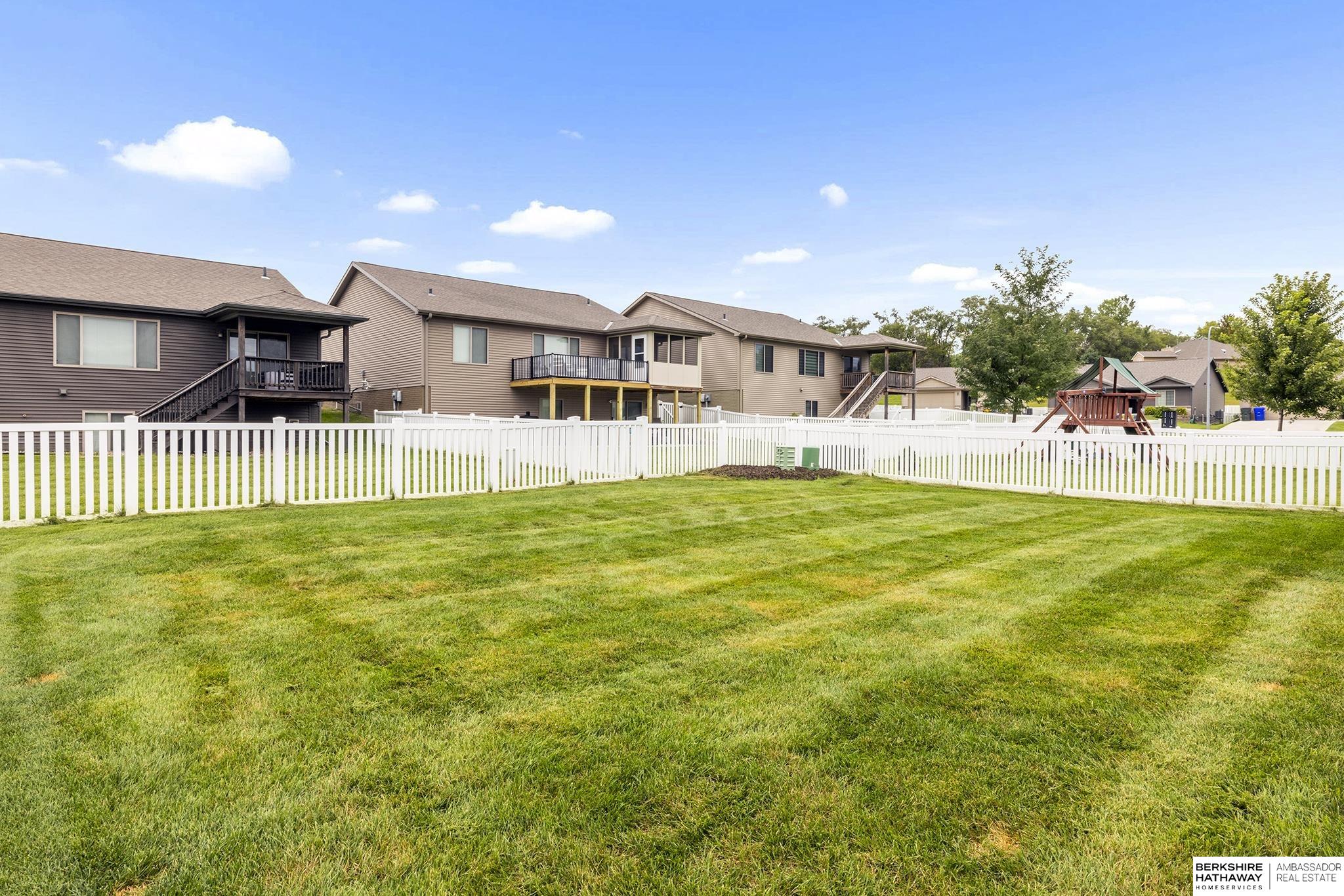 Elkhorn, Nebraska 68022, United States, 3 Bedrooms Bedrooms, ,2 BathroomsBathrooms,Residential,Pending,199234