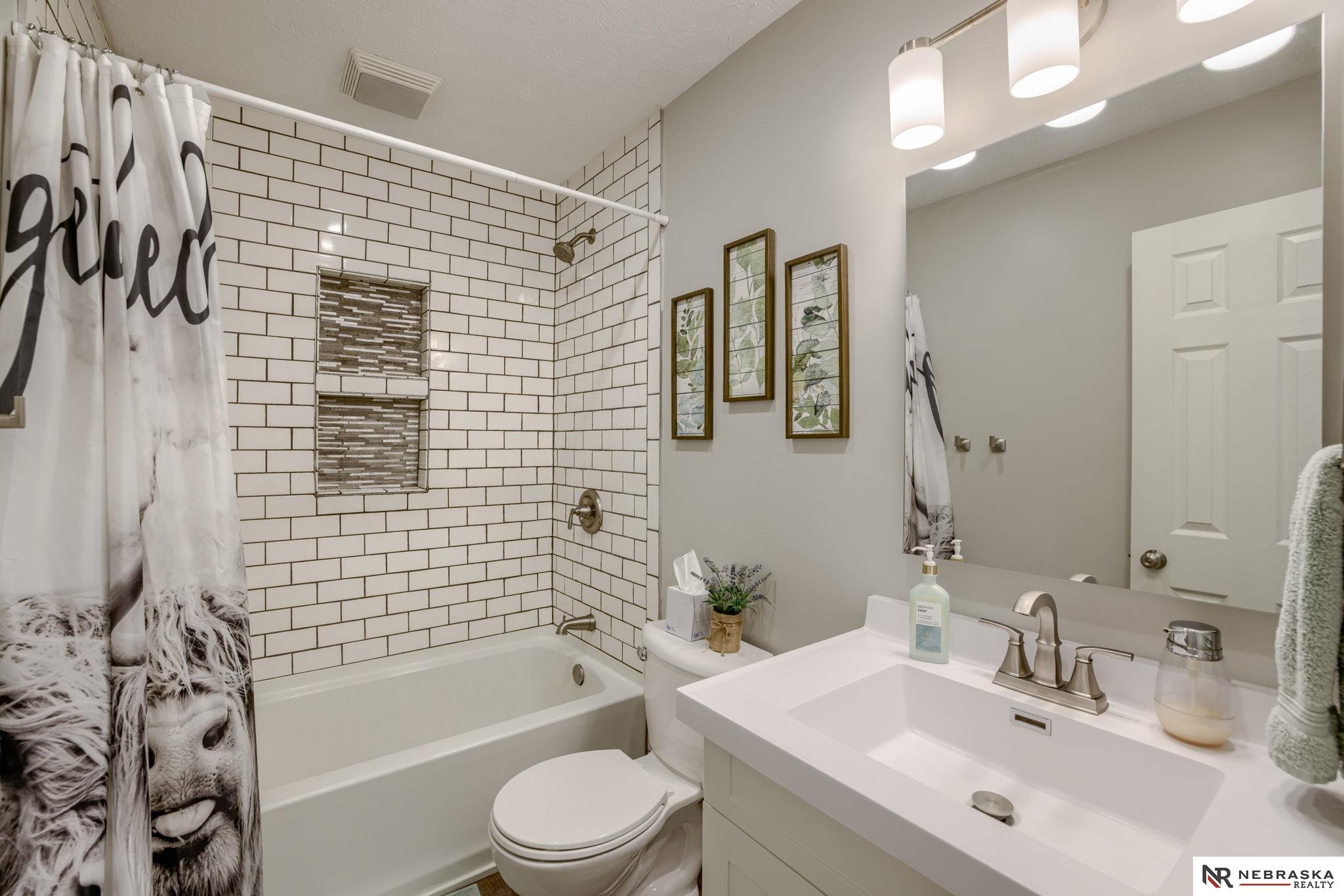 Wahoo, Nebraska 68066, United States, 4 Bedrooms Bedrooms, ,2 BathroomsBathrooms,Residential,Active,163006