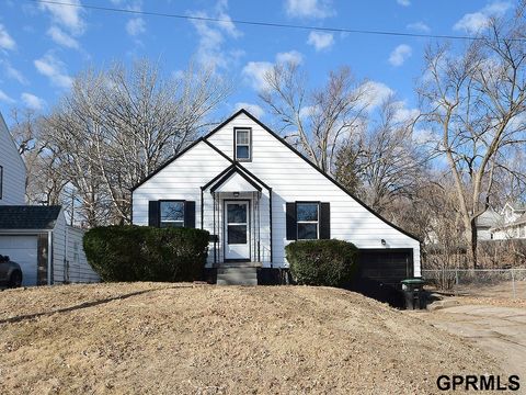 Photo of 2812 N 51 Street, Omaha, NE 68104 (MLS # 22604119)