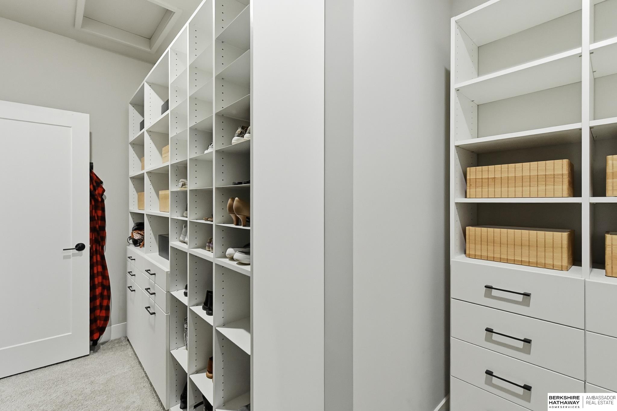 Omaha, Nebraska 68116, United States, 3 Bedrooms Bedrooms, ,3 BathroomsBathrooms,Residential,Active,249025