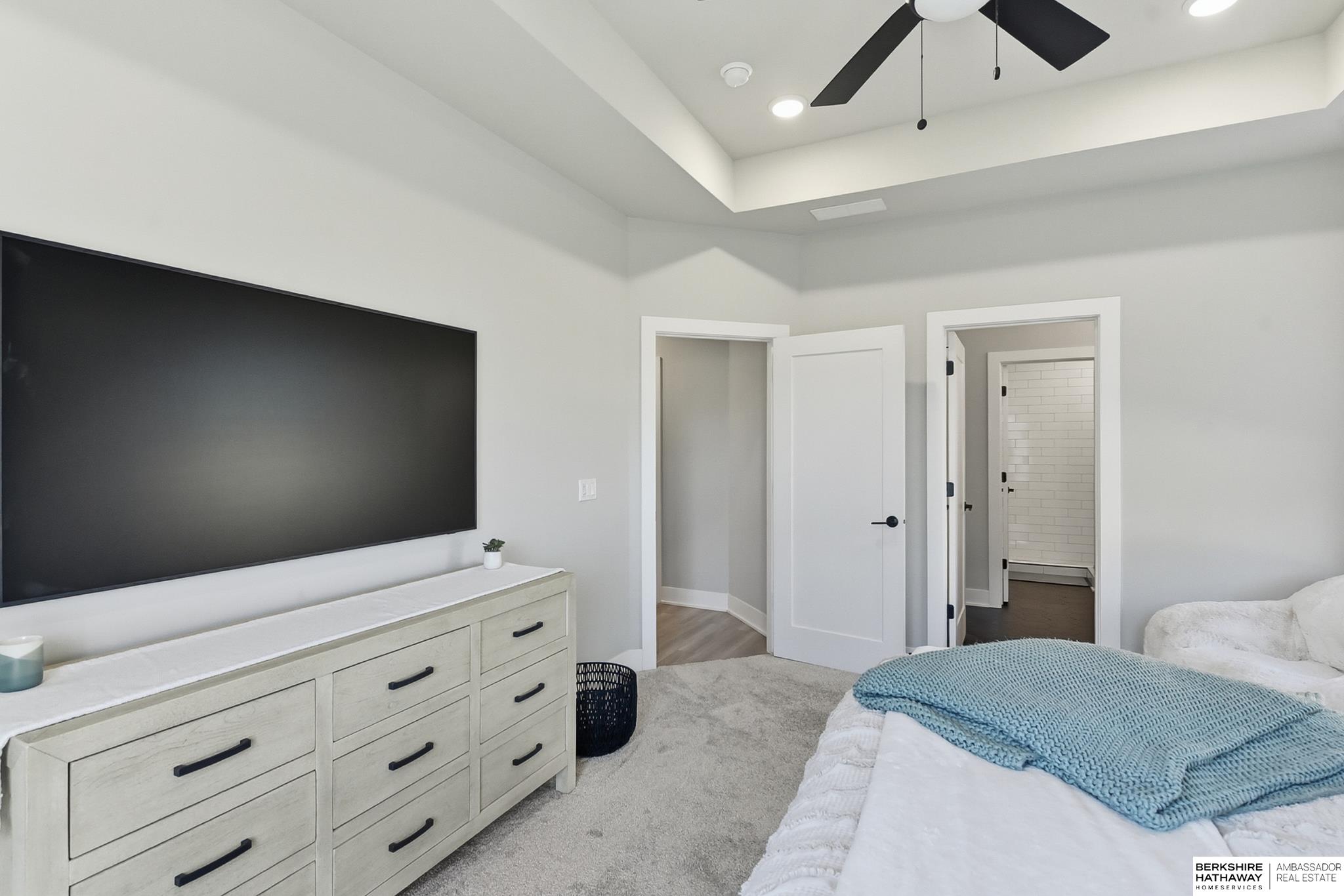 Omaha, Nebraska 68116, United States, 3 Bedrooms Bedrooms, ,3 BathroomsBathrooms,Residential,Active,249025