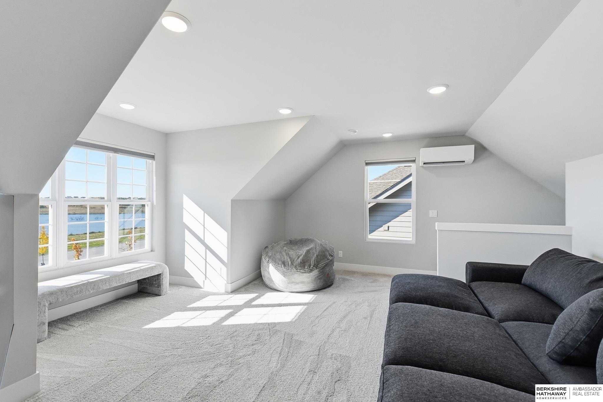 Omaha, Nebraska 68116, United States, 3 Bedrooms Bedrooms, ,3 BathroomsBathrooms,Residential,Active,249025