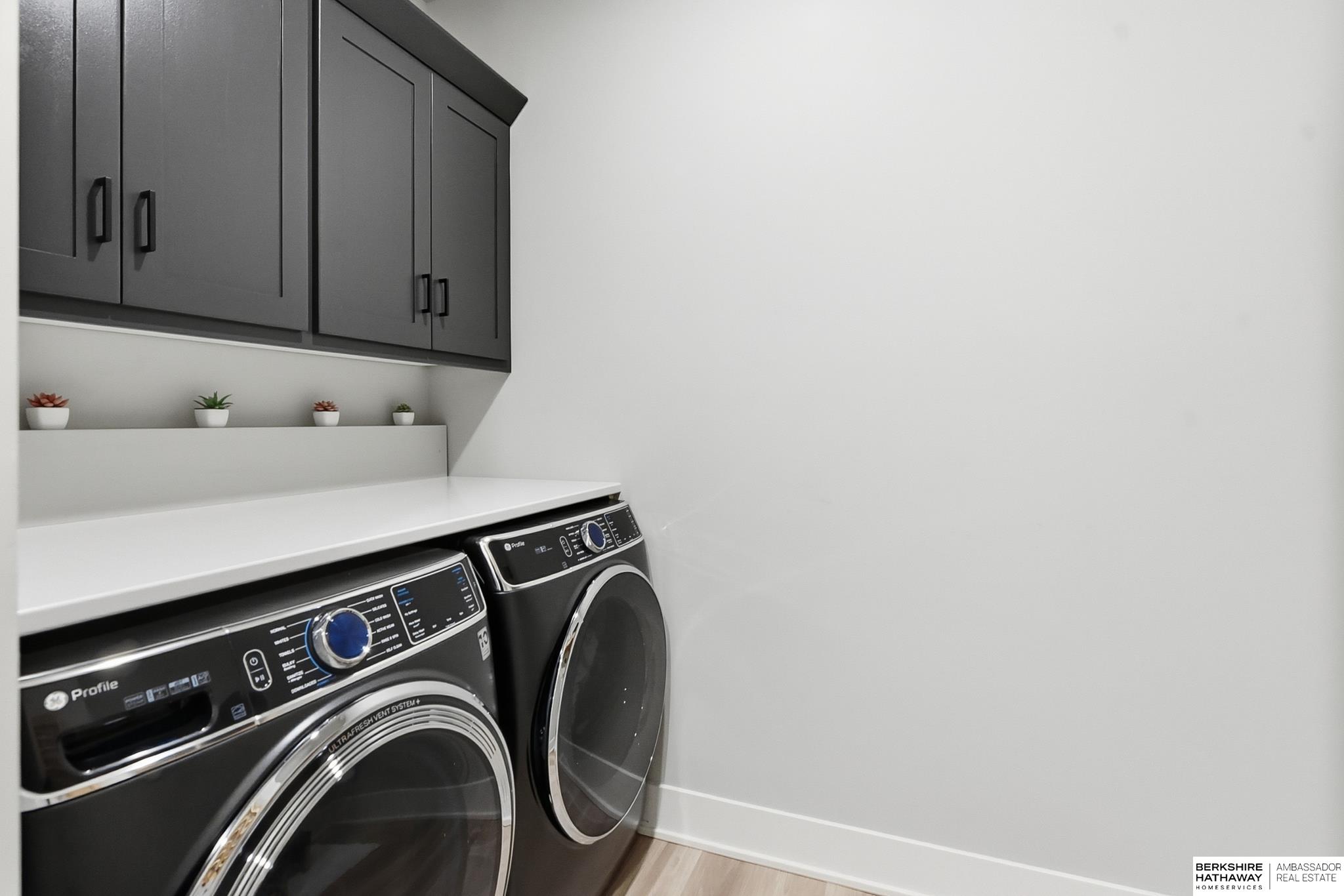 Omaha, Nebraska 68116, United States, 3 Bedrooms Bedrooms, ,3 BathroomsBathrooms,Residential,Active,249025