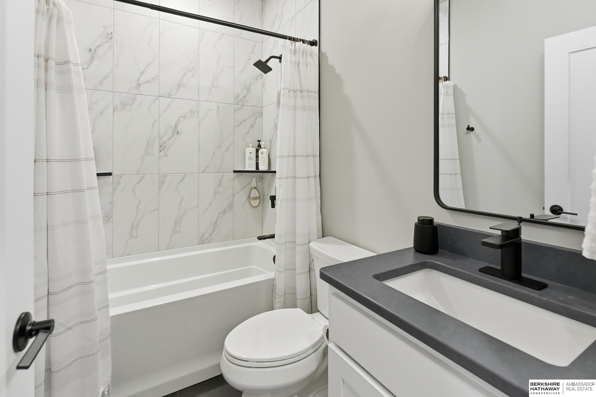 Omaha, Nebraska 68116, United States, 3 Bedrooms Bedrooms, ,3 BathroomsBathrooms,Residential,Active,249025