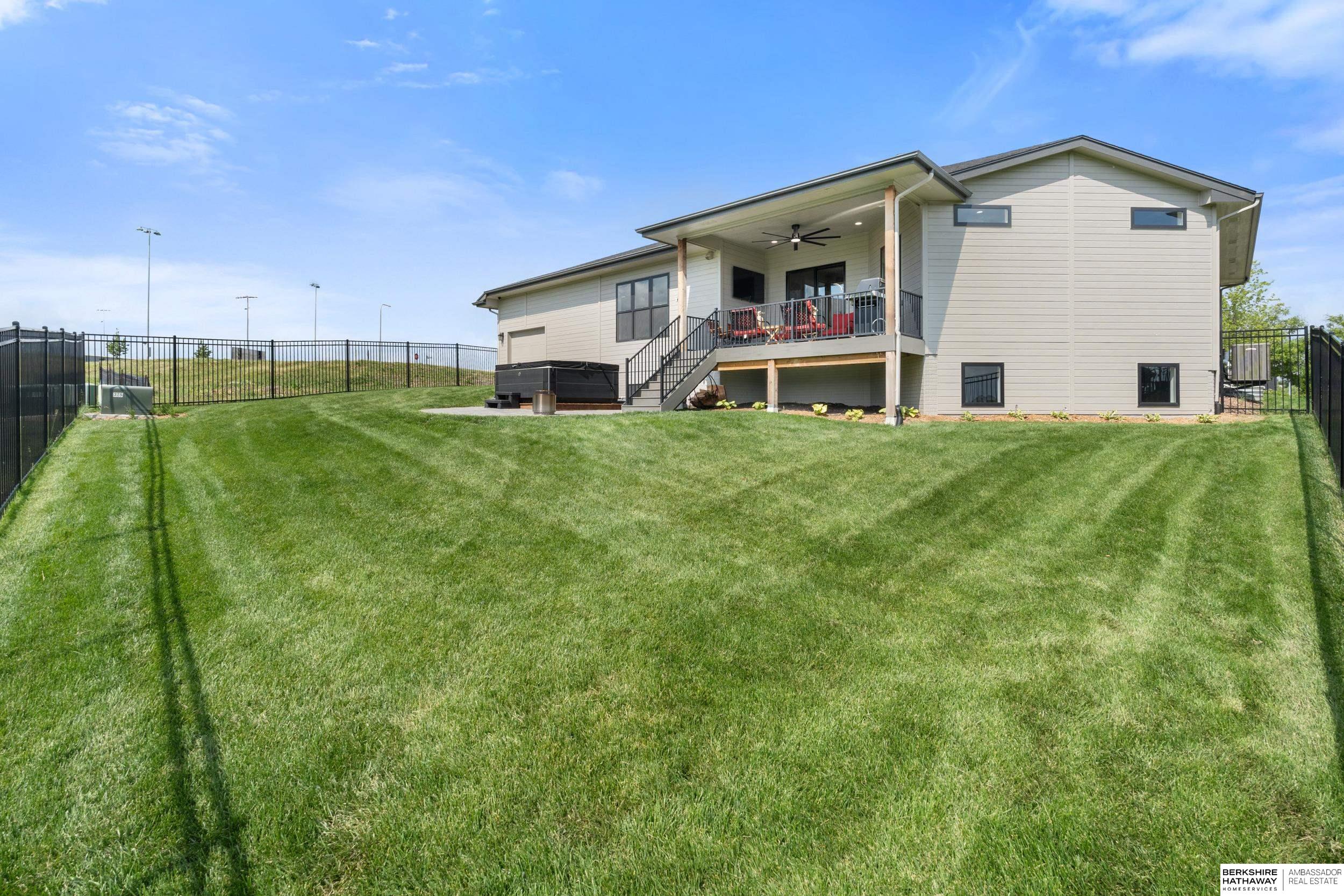 Omaha, Nebraska 68136, United States, 4 Bedrooms Bedrooms, ,3 BathroomsBathrooms,Residential,Active,142998