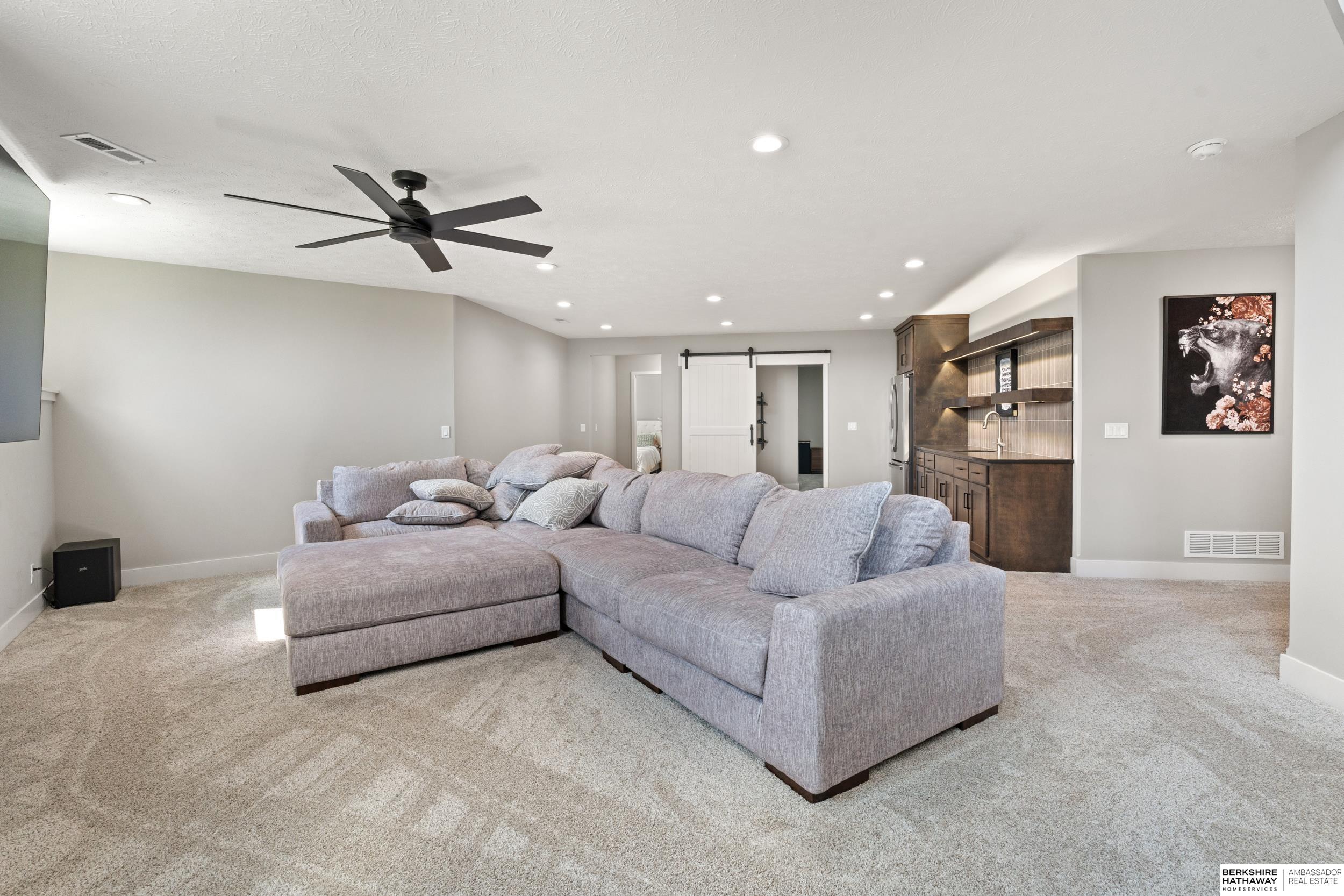 Omaha, Nebraska 68136, United States, 4 Bedrooms Bedrooms, ,3 BathroomsBathrooms,Residential,Active,142998