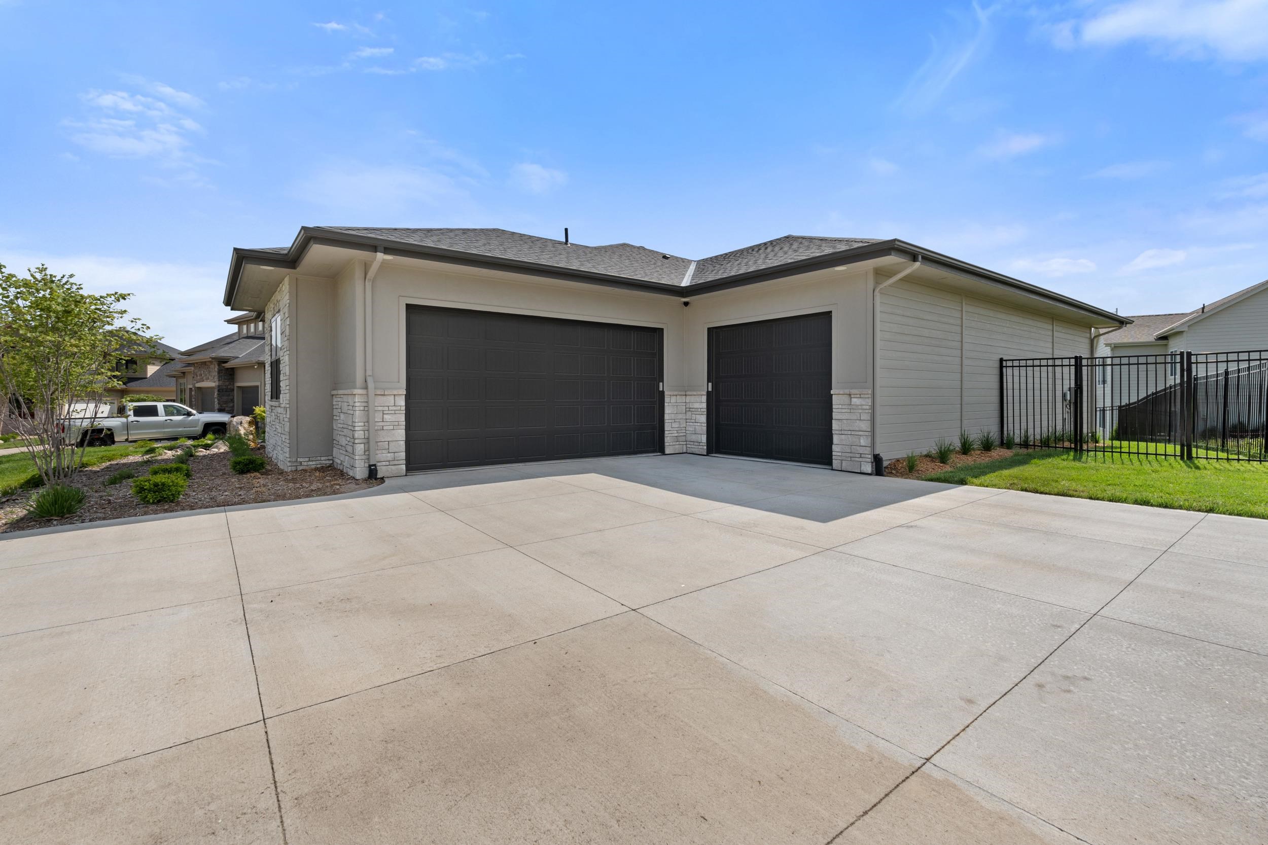 Omaha, Nebraska 68136, United States, 4 Bedrooms Bedrooms, ,3 BathroomsBathrooms,Residential,Active,142998