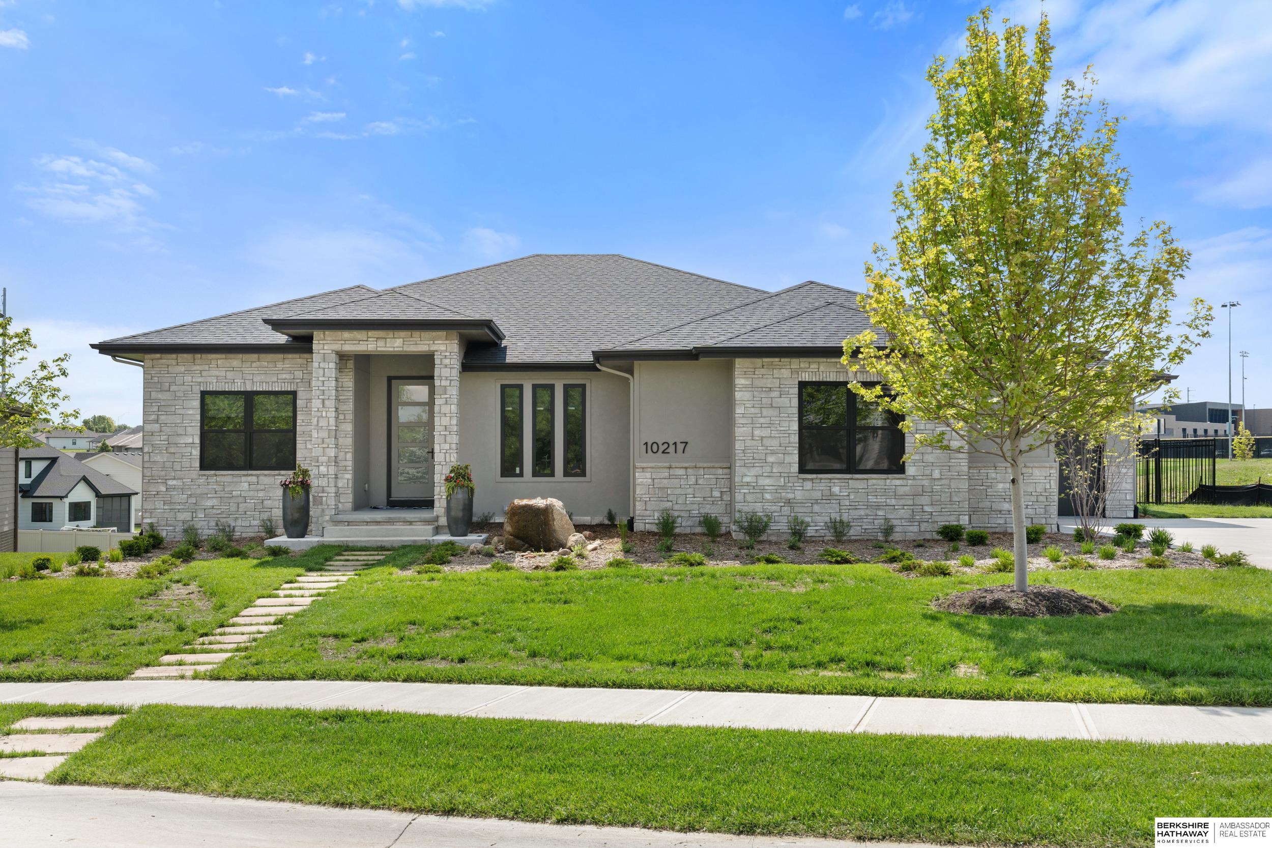 Omaha, Nebraska 68136, United States, 4 Bedrooms Bedrooms, ,3 BathroomsBathrooms,Residential,Active,142998