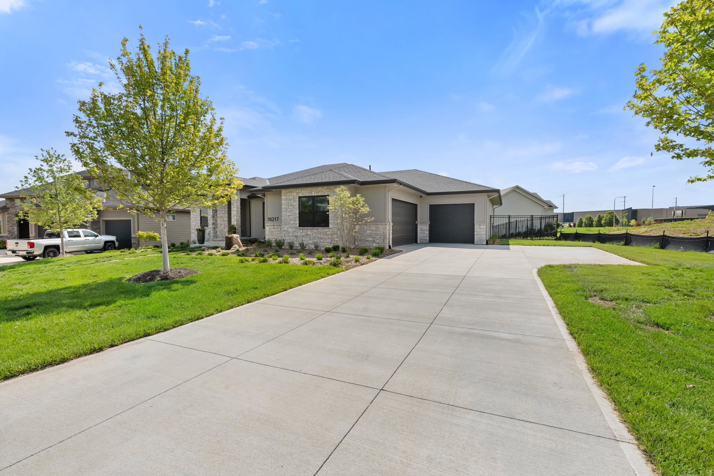 Omaha, Nebraska 68136, United States, 4 Bedrooms Bedrooms, ,3 BathroomsBathrooms,Residential,Active,142998