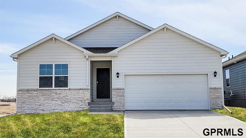 Photo of 5422 Fenwick Street, Bellevue, NE 68133 (MLS # 22535252)