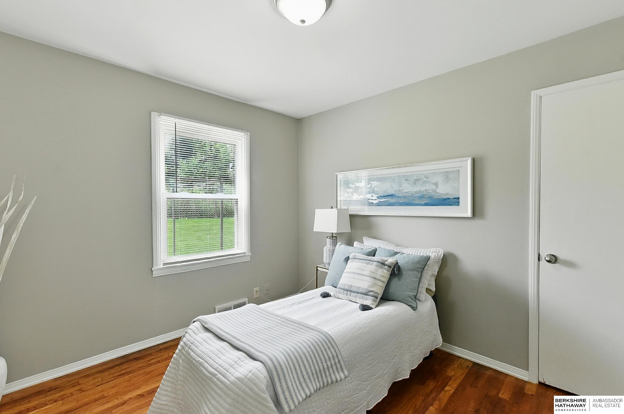 Omaha, Nebraska 68114, United States, 3 Bedrooms Bedrooms, ,2 BathroomsBathrooms,Residential,Pending,151029