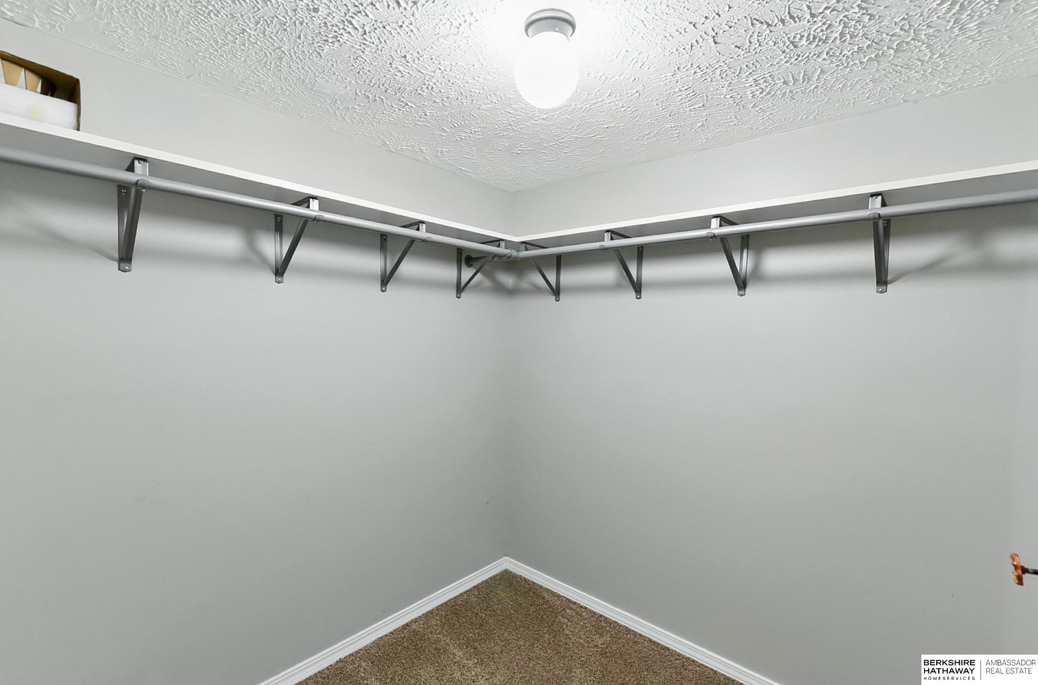 Omaha, Nebraska 68114, United States, 3 Bedrooms Bedrooms, ,2 BathroomsBathrooms,Residential,Pending,151029