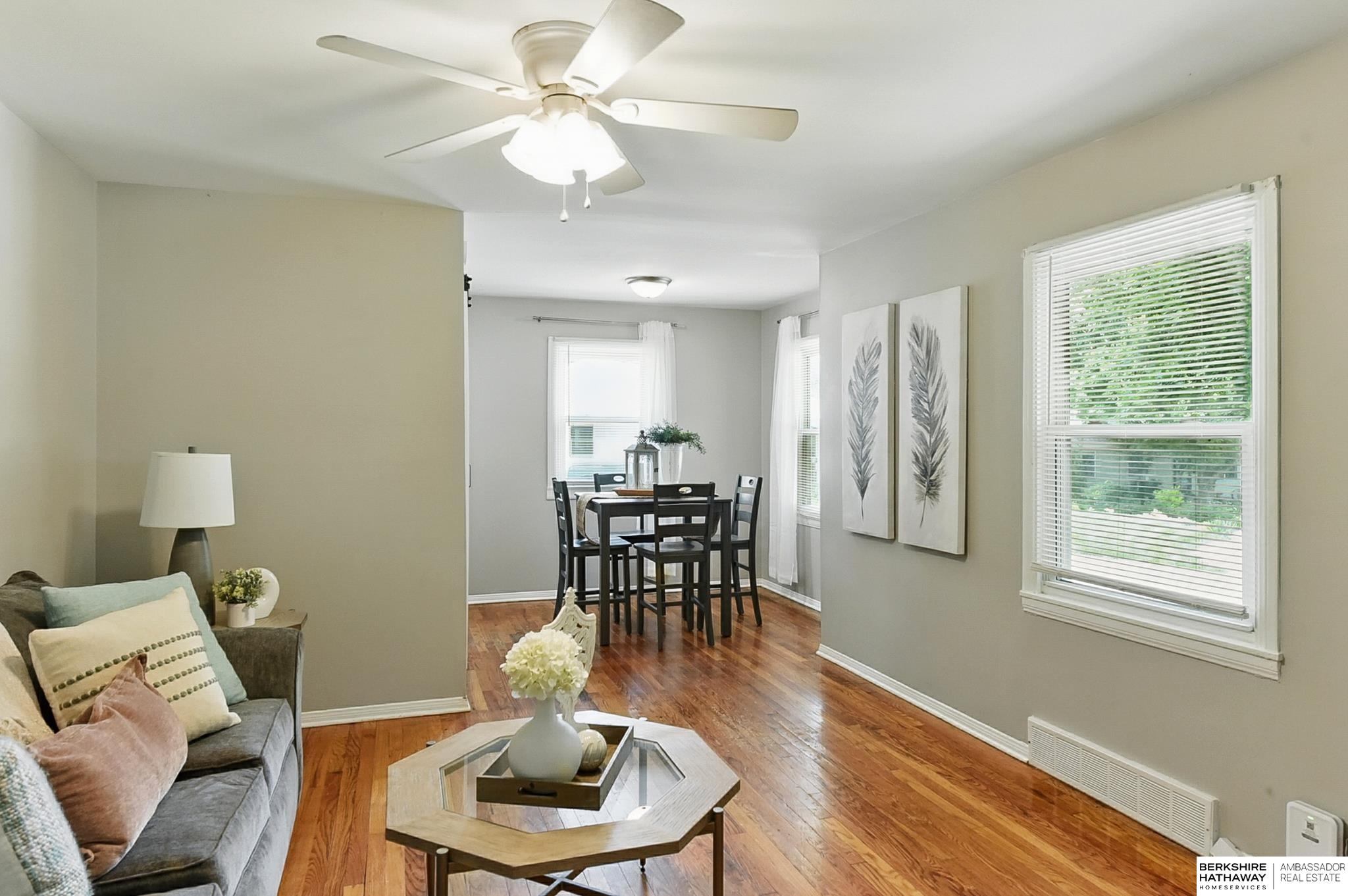 Omaha, Nebraska 68114, United States, 3 Bedrooms Bedrooms, ,2 BathroomsBathrooms,Residential,Pending,151029