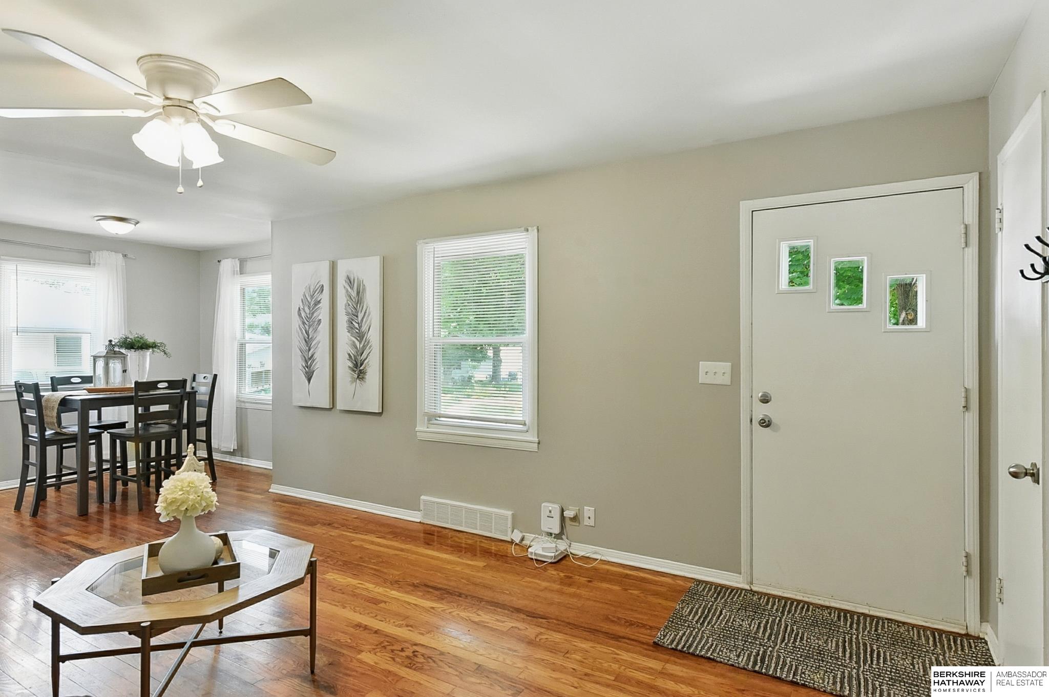 Omaha, Nebraska 68114, United States, 3 Bedrooms Bedrooms, ,2 BathroomsBathrooms,Residential,Pending,151029