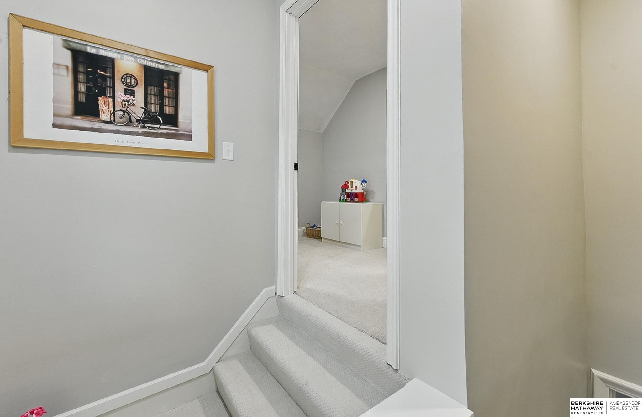 Omaha, Nebraska 68132, United States, 5 Bedrooms Bedrooms, ,2 BathroomsBathrooms,Residential,Active,169355