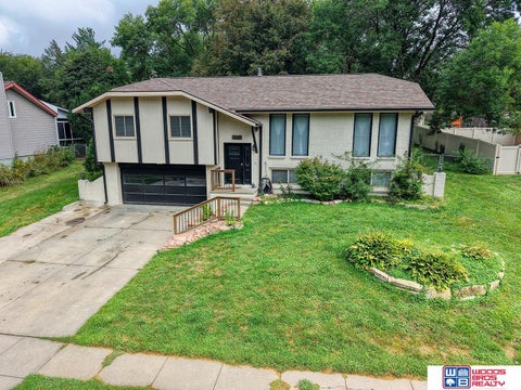 Photo of 6220 S 48th Street, Lincoln, NE 68516 (MLS # 22626148)