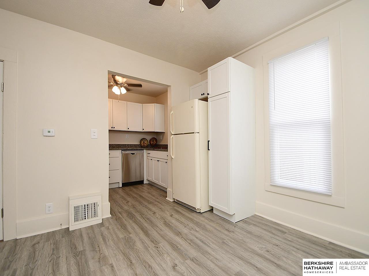 Carter Lake, Iowa 51510, United States, 2 Bedrooms Bedrooms, ,2 BathroomsBathrooms,Residential,Active,233161