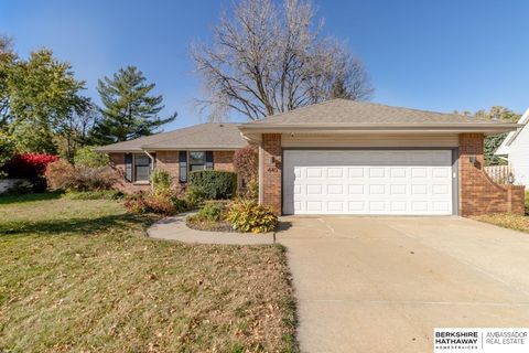 Photo of 640 S 212 Street, Omaha, NE 68022 (MLS # 22532007)