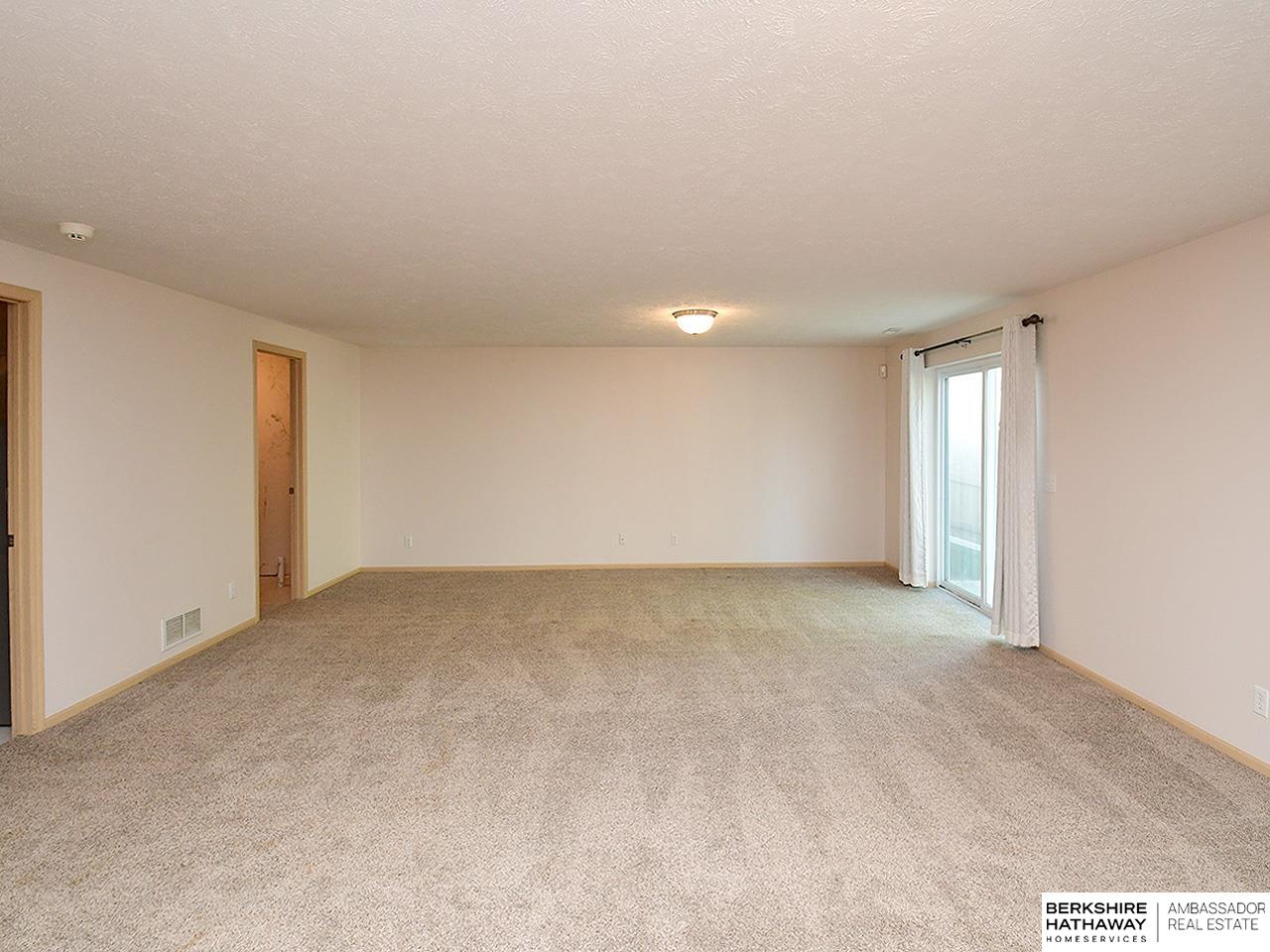 Bennington, Nebraska 68007, United States, 3 Bedrooms Bedrooms, ,2 BathroomsBathrooms,Residential,Active,157353