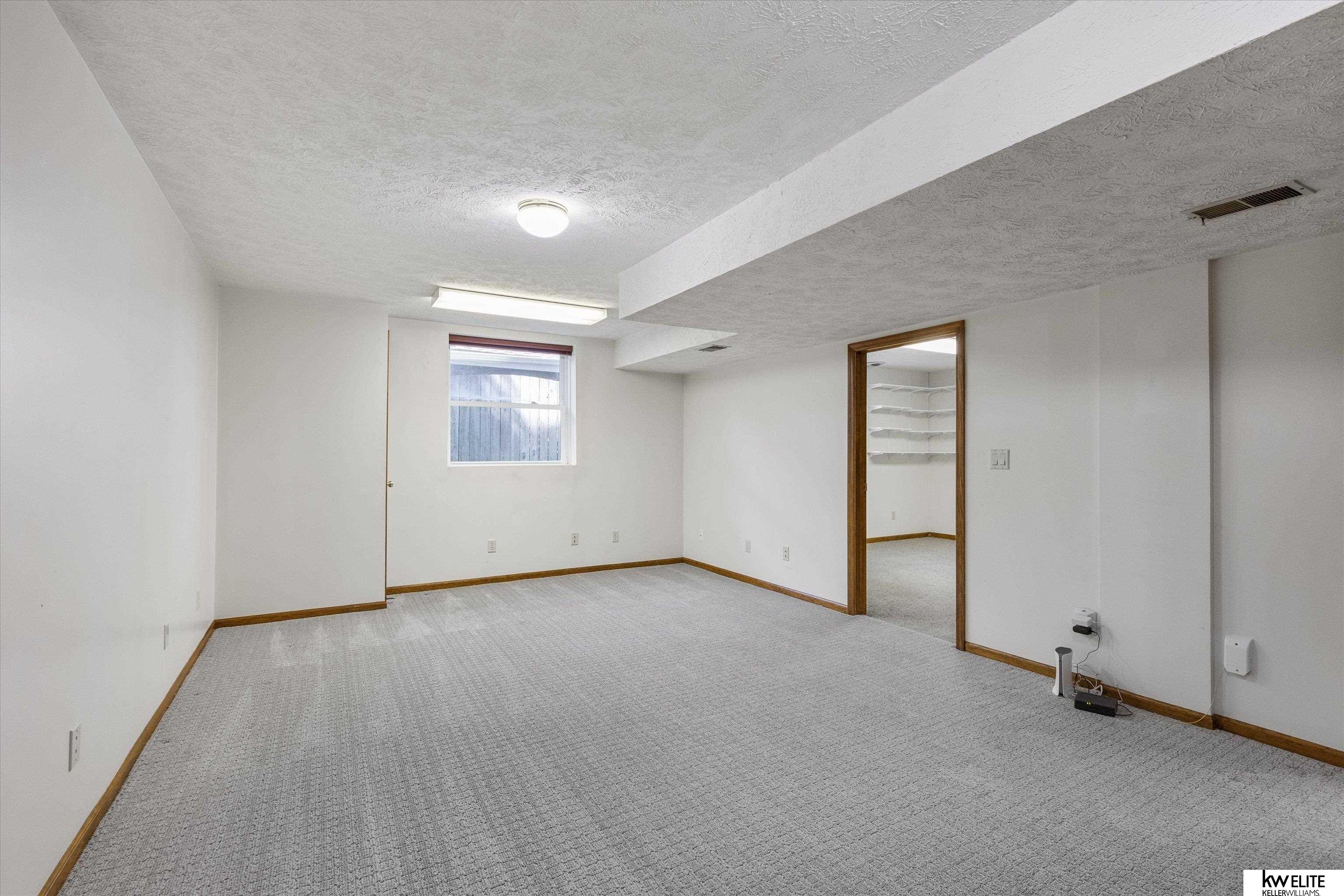 Ralston, Nebraska 68127, United States, 4 Bedrooms Bedrooms, ,2 BathroomsBathrooms,Residential,Pending,127109