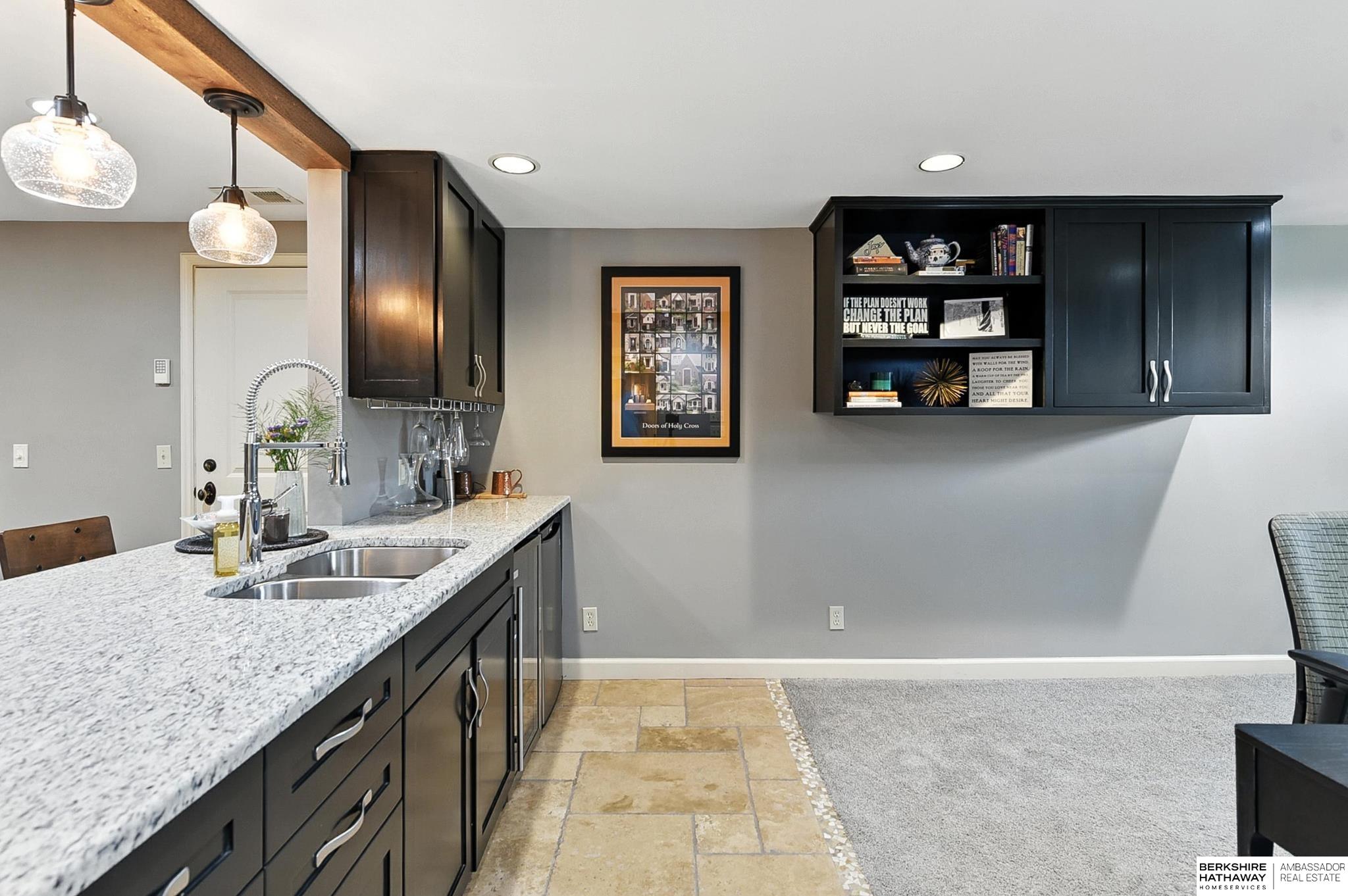 Omaha, Nebraska 68105, United States, 3 Bedrooms Bedrooms, ,2 BathroomsBathrooms,Residential,Pending,167018