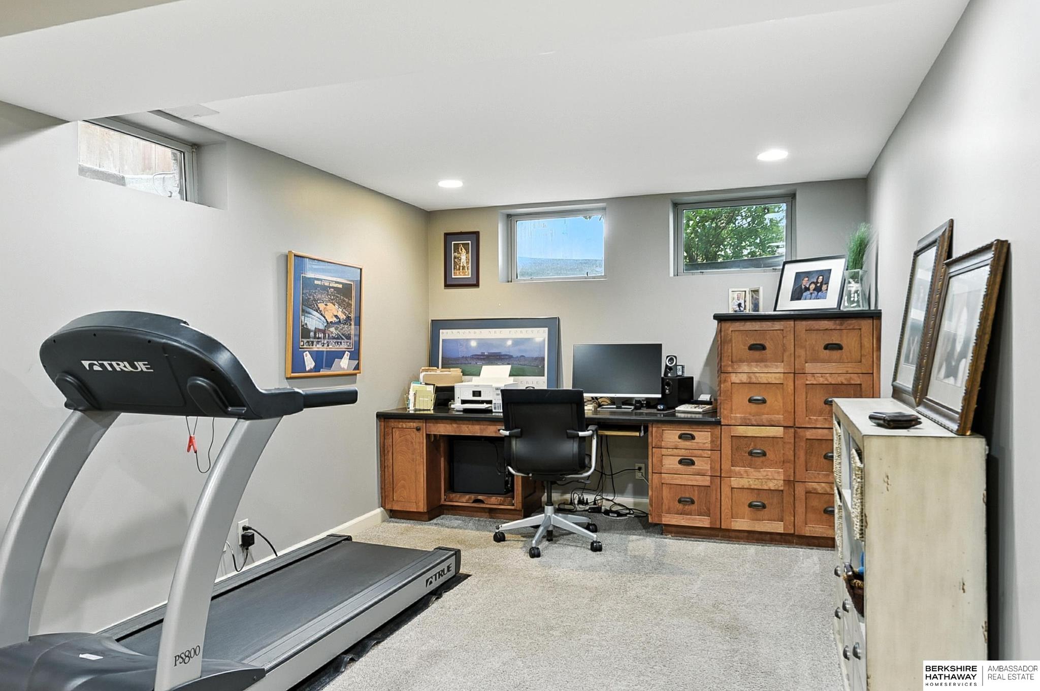 Omaha, Nebraska 68105, United States, 3 Bedrooms Bedrooms, ,2 BathroomsBathrooms,Residential,Pending,167018