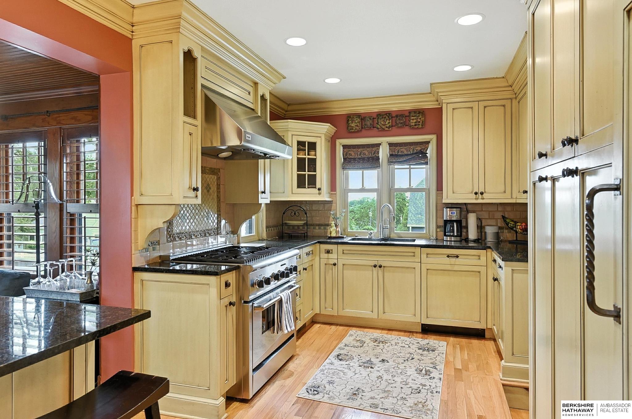 Omaha, Nebraska 68105, United States, 3 Bedrooms Bedrooms, ,2 BathroomsBathrooms,Residential,Pending,167018