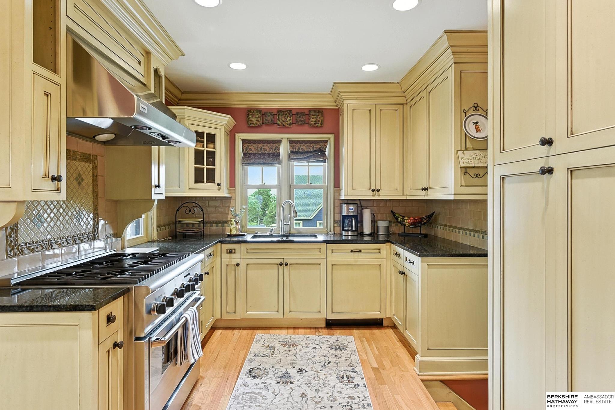 Omaha, Nebraska 68105, United States, 3 Bedrooms Bedrooms, ,2 BathroomsBathrooms,Residential,Pending,167018