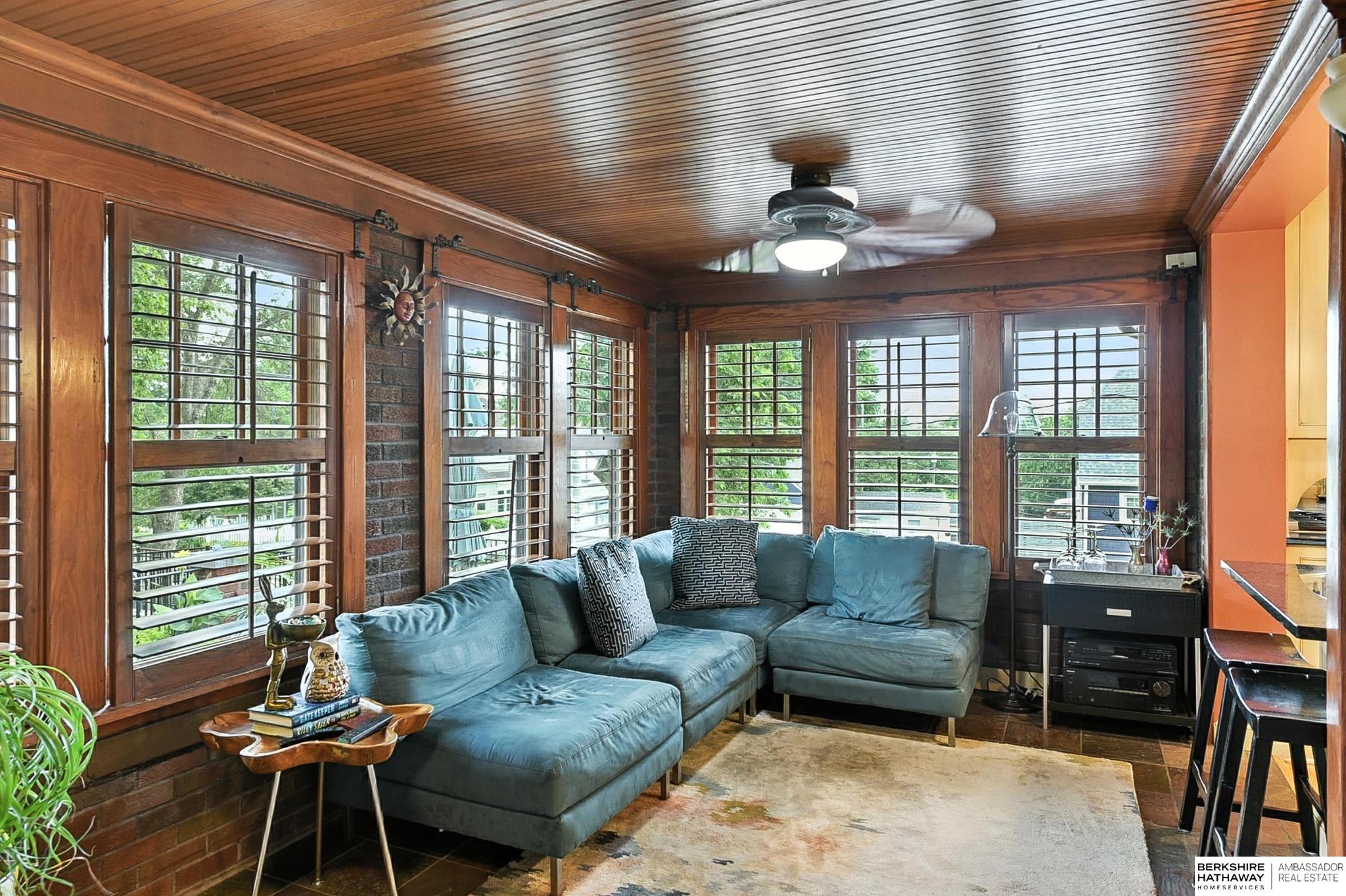 Omaha, Nebraska 68105, United States, 3 Bedrooms Bedrooms, ,2 BathroomsBathrooms,Residential,Pending,167018