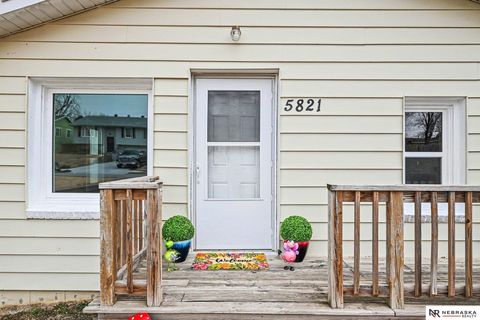 Photo of 5821 S 48th Avenue, Omaha, NE 68117 (MLS # 22605337)