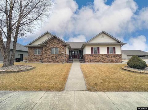 Photo of 951 Abbey Lane, Fremont, NE 68025 (MLS # 22604979)