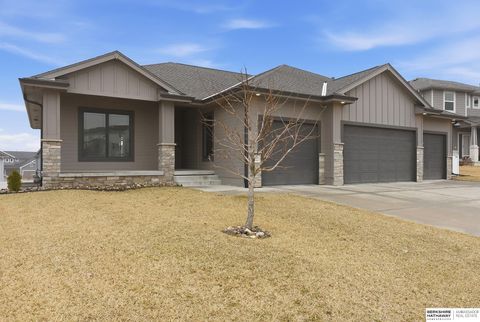 Photo of 17122 Potter Street, Bennington, NE 68007 (MLS # 22605572)
