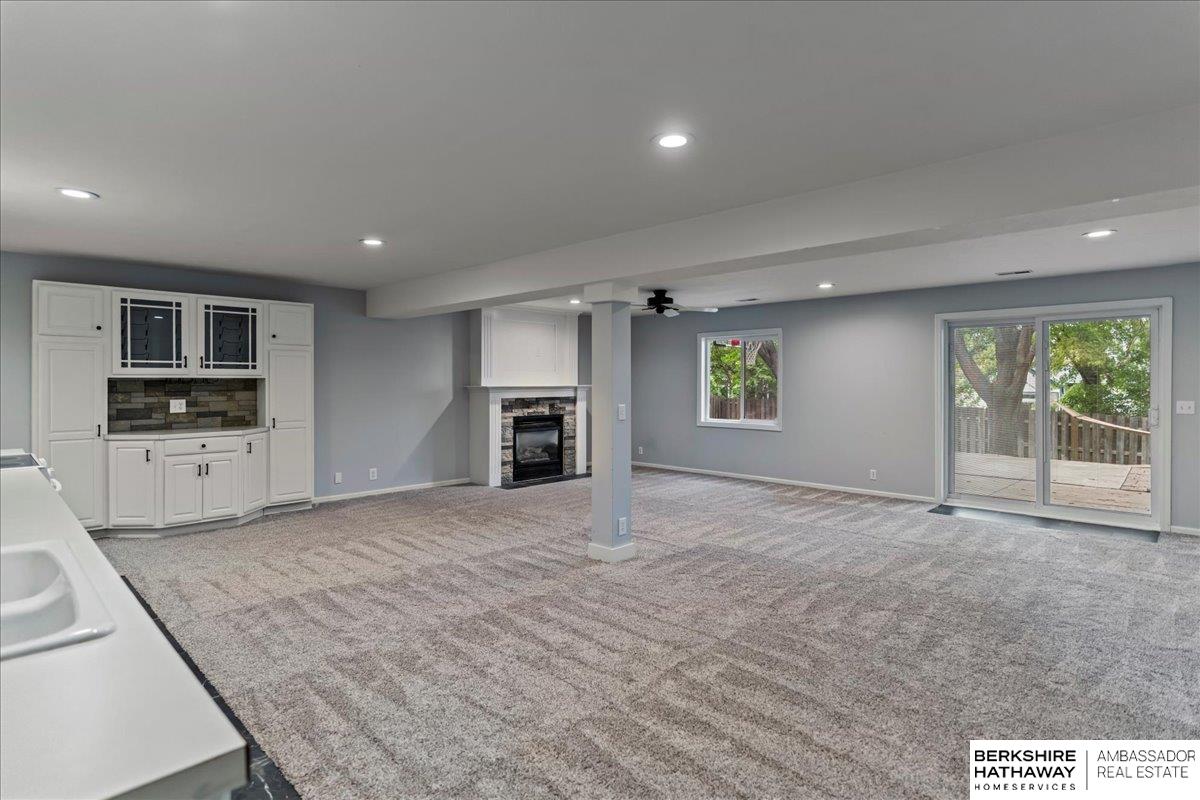 Omaha, Nebraska 68130, United States, 5 Bedrooms Bedrooms, ,3 BathroomsBathrooms,Residential,Active,187504