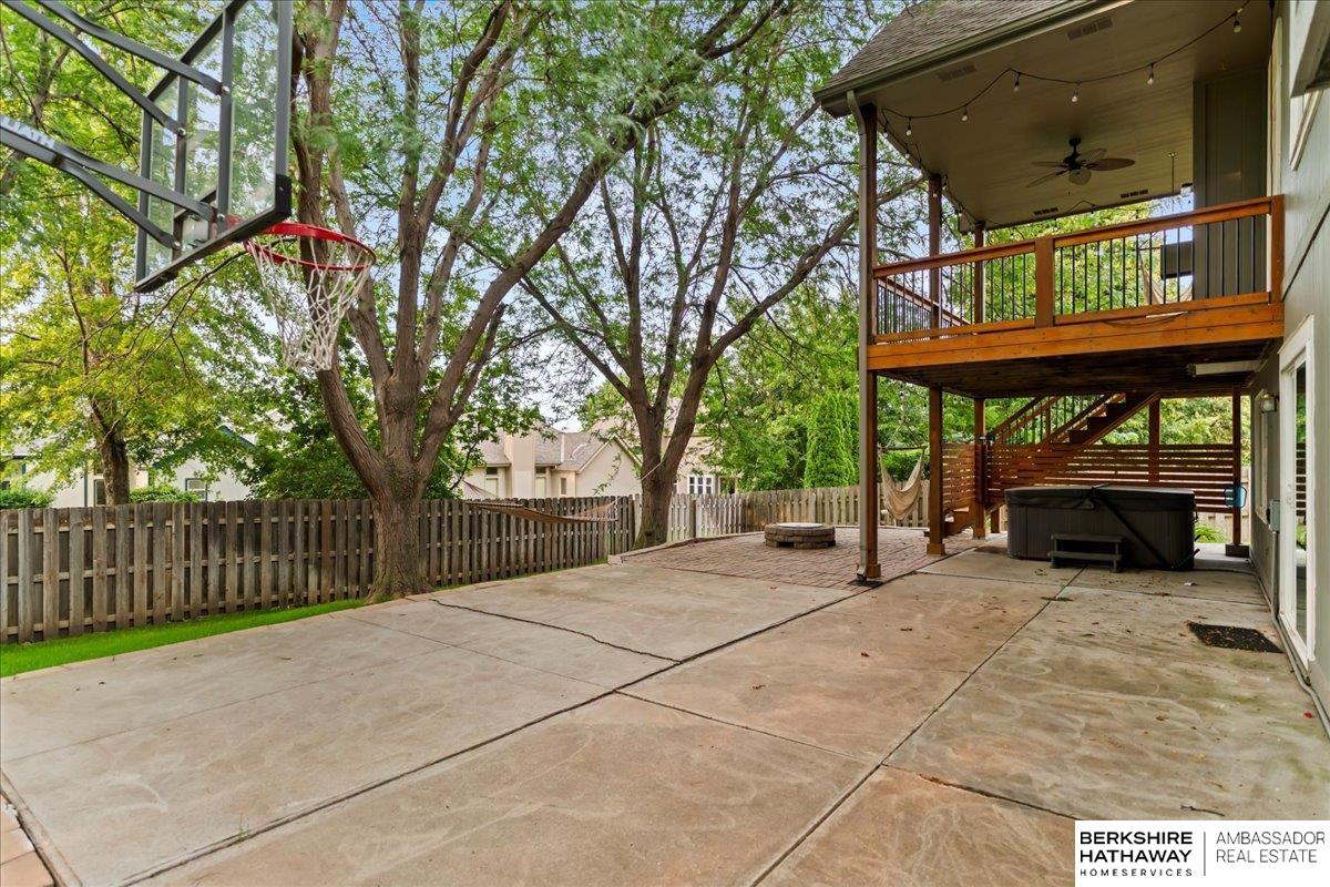 Omaha, Nebraska 68130, United States, 5 Bedrooms Bedrooms, ,3 BathroomsBathrooms,Residential,Active,187504