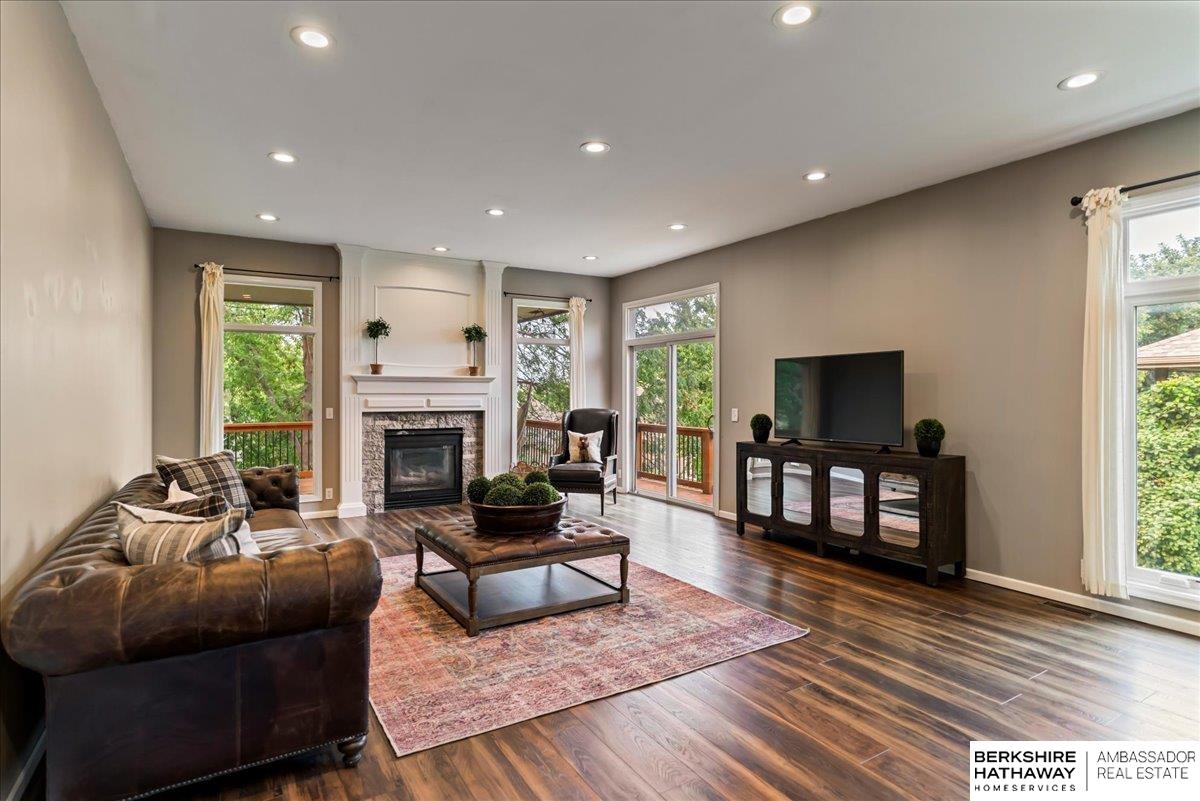 Omaha, Nebraska 68130, United States, 5 Bedrooms Bedrooms, ,3 BathroomsBathrooms,Residential,Active,187504