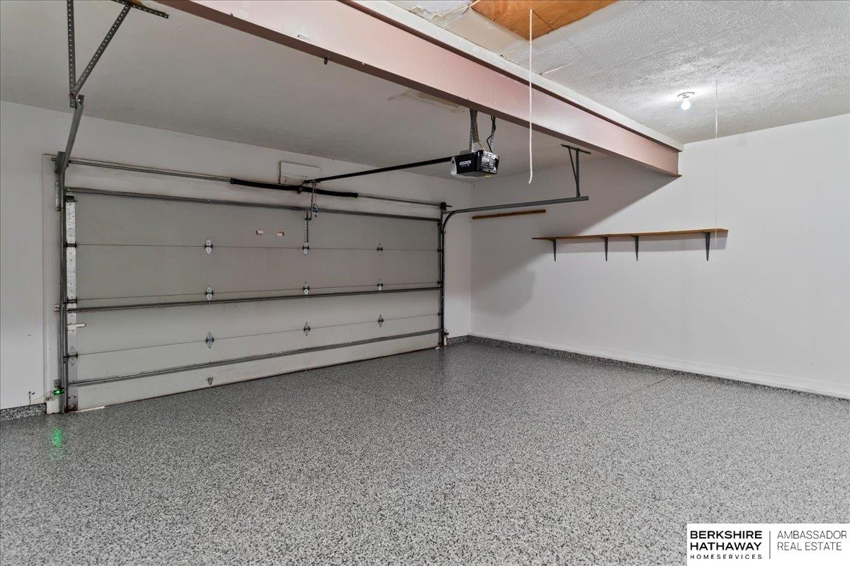 Omaha, Nebraska 68130, United States, 5 Bedrooms Bedrooms, ,3 BathroomsBathrooms,Residential,Active,187504