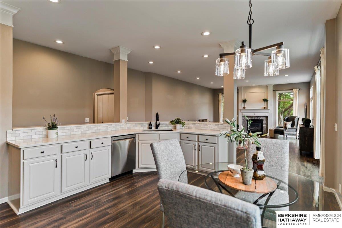 Omaha, Nebraska 68130, United States, 5 Bedrooms Bedrooms, ,3 BathroomsBathrooms,Residential,Active,187504