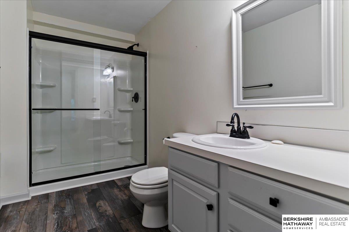 Omaha, Nebraska 68130, United States, 5 Bedrooms Bedrooms, ,3 BathroomsBathrooms,Residential,Active,187504