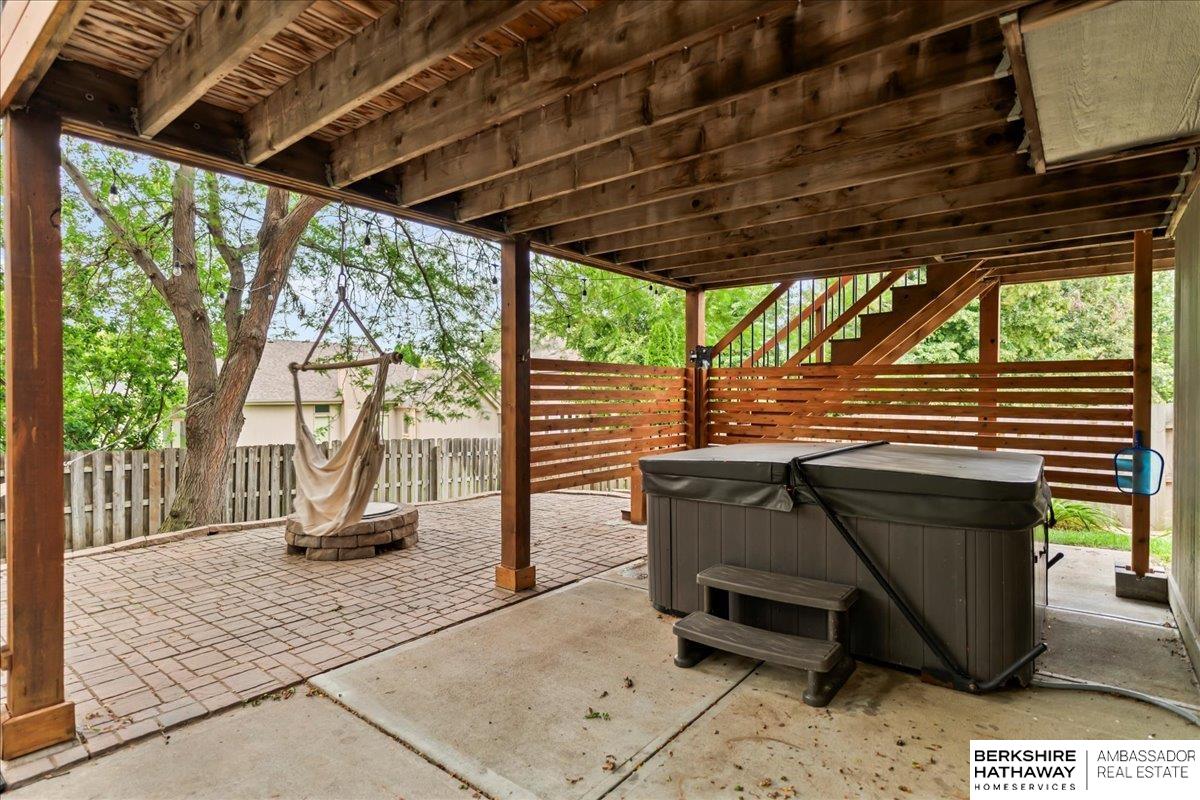 Omaha, Nebraska 68130, United States, 5 Bedrooms Bedrooms, ,3 BathroomsBathrooms,Residential,Active,187504